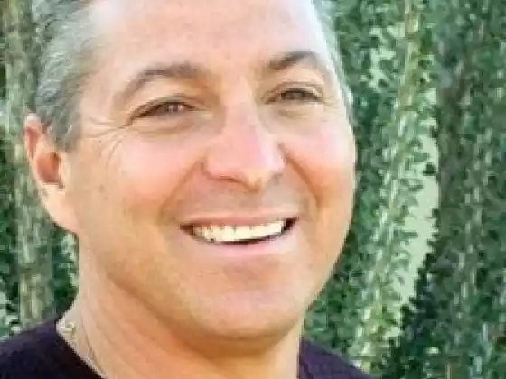 Rich Goldsand,
Health & Wellness
Expert at Συμπόσιο Φθινόπωρο 2023